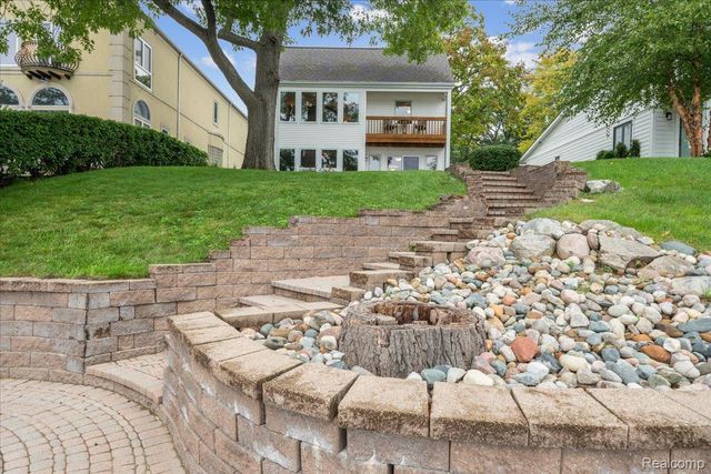 7115 Locklin, West Bloomfield Charter Township, MI 48324