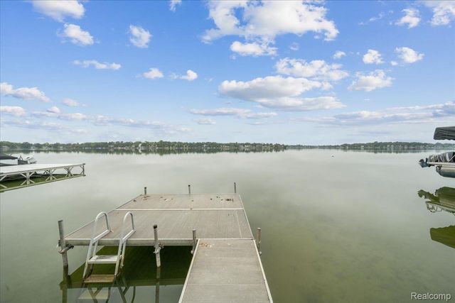 7115 Locklin, West Bloomfield Charter Township, MI 48324