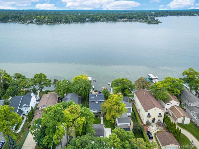 7115 Locklin, West Bloomfield Charter Township, MI 48324