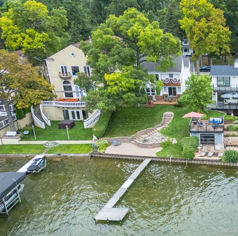 7115 Locklin, West Bloomfield Charter Township, MI 48324