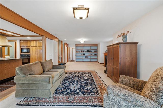 7115 Locklin, West Bloomfield Charter Township, MI 48324