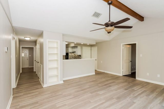 2104 Yorktown Court S, League City, TX 77573