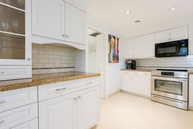 3460 S Ocean Boulevard 608, Palm Beach, FL 33480