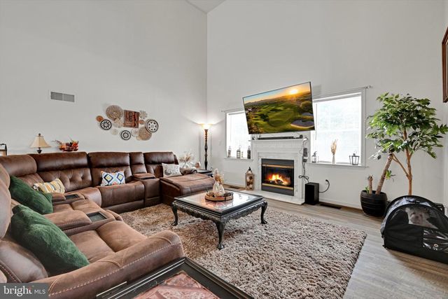 358 S LINGLE AVE, Palmyra, PA 17078