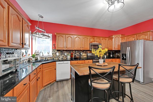 358 S LINGLE AVE, Palmyra, PA 17078