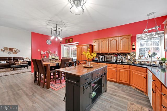 358 S LINGLE AVE, Palmyra, PA 17078