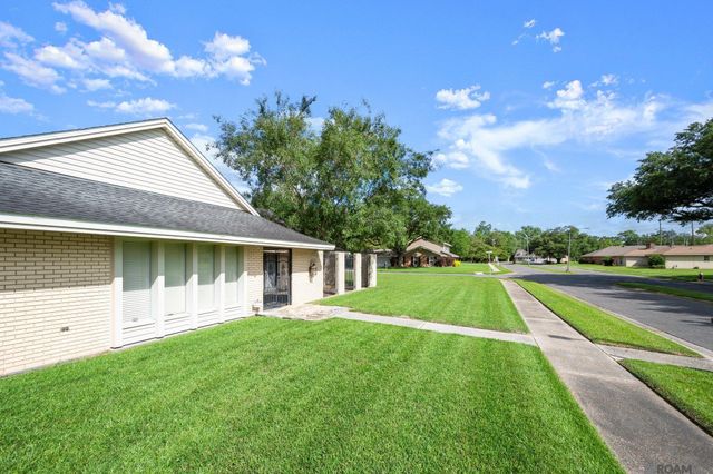 106 Crescent Place Dr, Donaldsonville, LA 70346