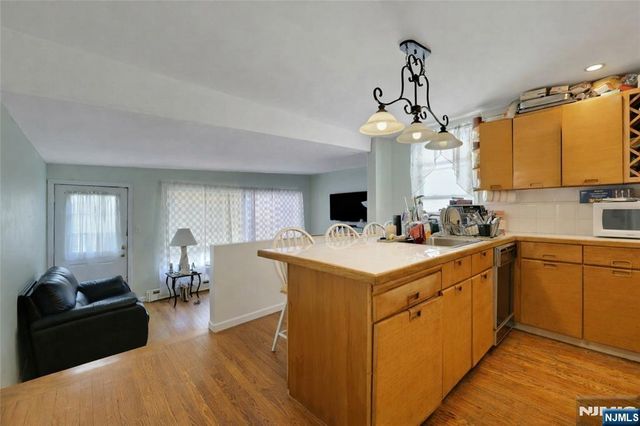251 Grant Avenue, Cliffside Park, NJ 07010