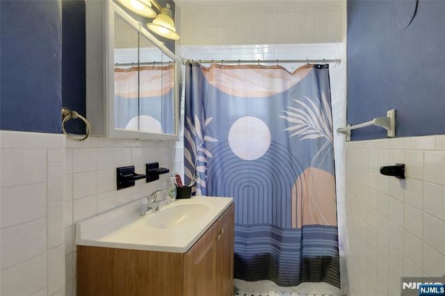 251 Grant Avenue, Cliffside Park, NJ 07010