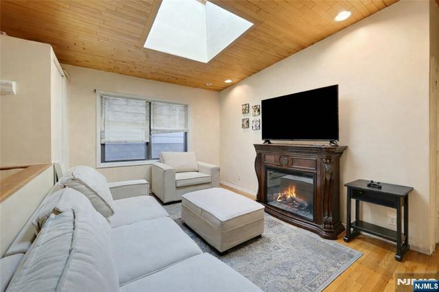 251 Grant Avenue, Cliffside Park, NJ 07010