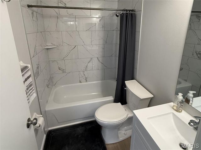 4333 Arrow Tree Drive L, St Louis, MO 63128