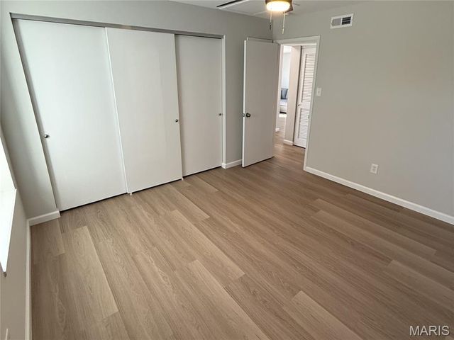 4333 Arrow Tree Drive L, St Louis, MO 63128