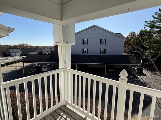 4333 Arrow Tree Drive L, St Louis, MO 63128