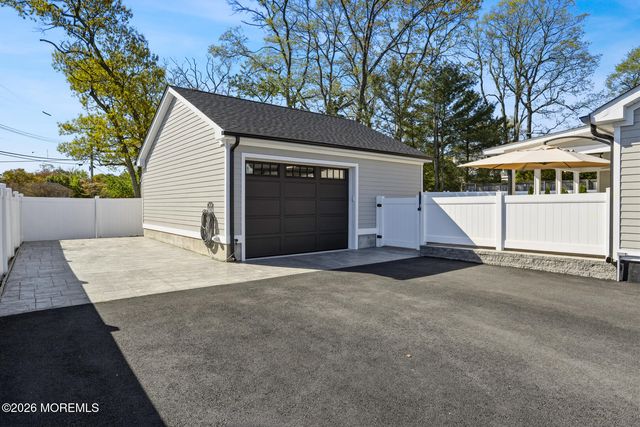 222 18th Avenue, Brick, NJ 08724