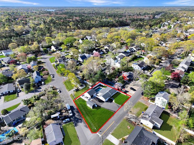 222 18th Avenue, Brick, NJ 08724