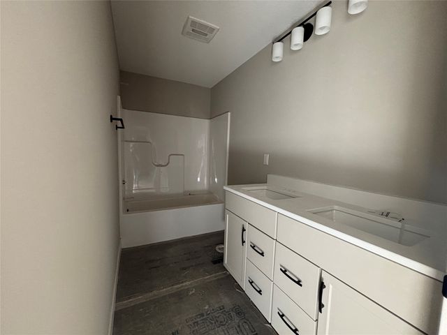 4722 178th Street, Urbandale, IA 50323