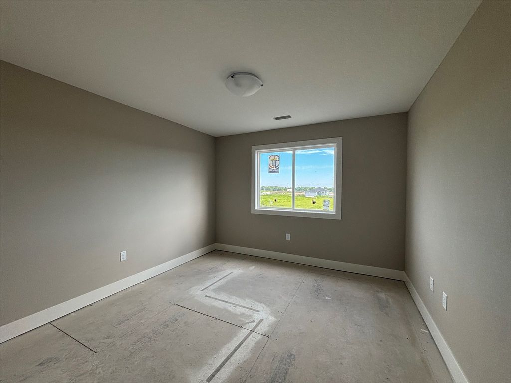 4722 178th Street, Urbandale, IA 50323