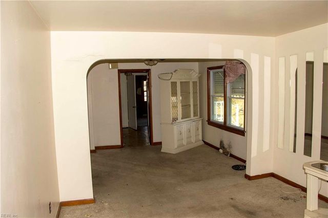 723 Center AVE, Newport News, VA 23605