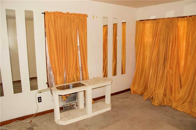 723 Center AVE, Newport News, VA 23605