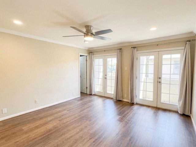 2442 Bering Drive 2442, Houston, TX 77057