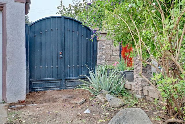 4121 N Palm Avenue, Fresno, CA 93704