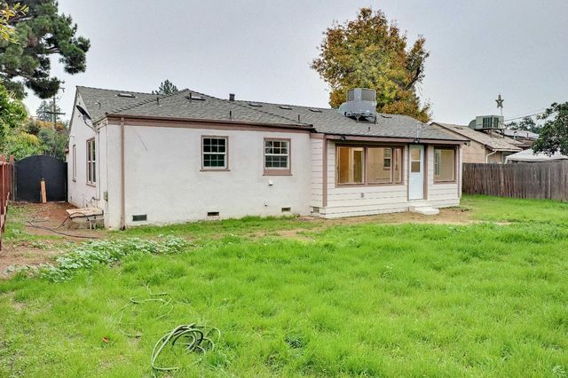 4121 N Palm Avenue, Fresno, CA 93704