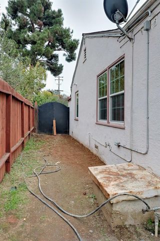 4121 N Palm Avenue, Fresno, CA 93704