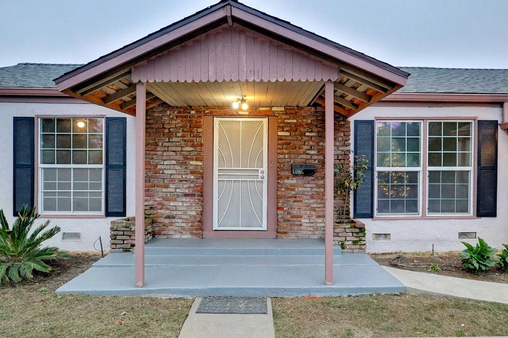 4121 N Palm Avenue, Fresno, CA 93704