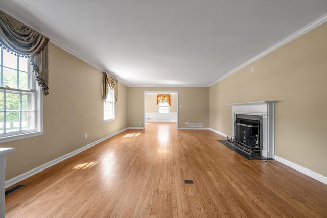 790 Chinoe Road, Lexington, KY 40502