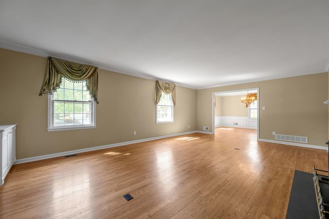 790 Chinoe Road, Lexington, KY 40502