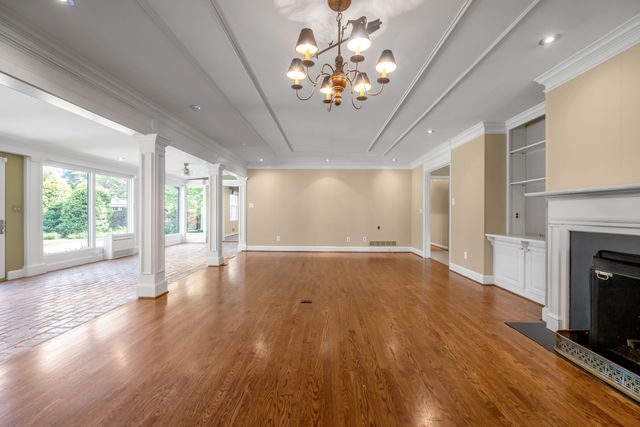 790 Chinoe Road, Lexington, KY 40502