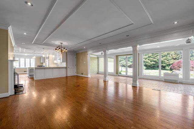 790 Chinoe Road, Lexington, KY 40502
