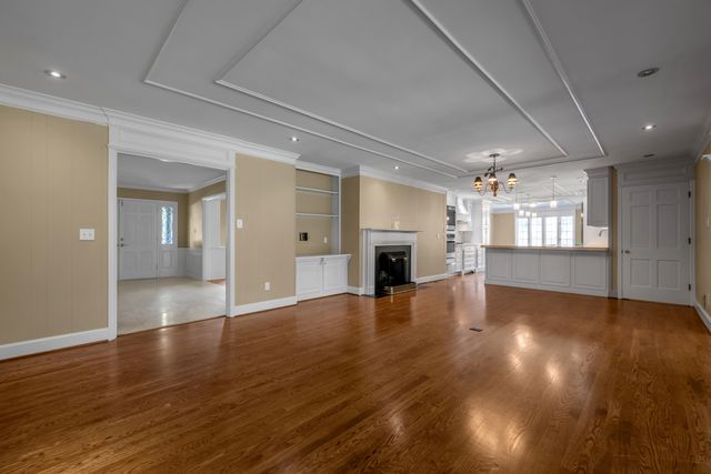790 Chinoe Road, Lexington, KY 40502