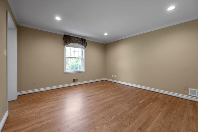 790 Chinoe Road, Lexington, KY 40502