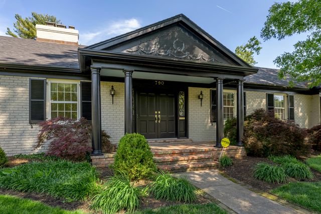 790 Chinoe Road, Lexington, KY 40502