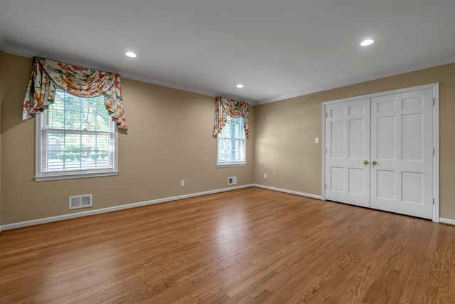 790 Chinoe Road, Lexington, KY 40502