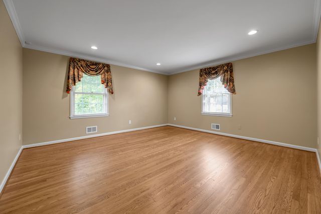 790 Chinoe Road, Lexington, KY 40502