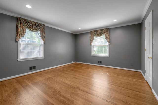 790 Chinoe Road, Lexington, KY 40502