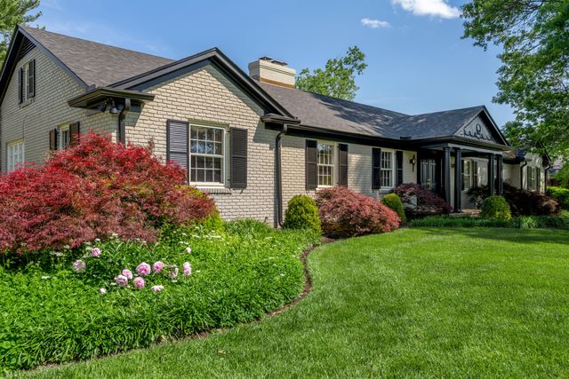 790 Chinoe Road, Lexington, KY 40502