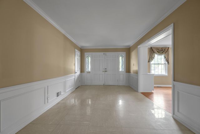 790 Chinoe Road, Lexington, KY 40502
