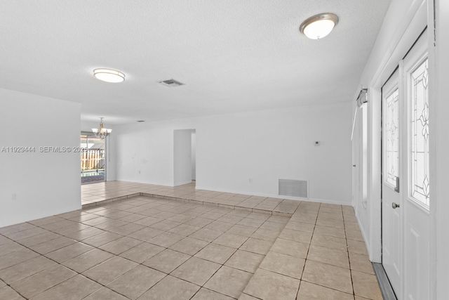 11431 NW 29th St, Sunrise, FL 33323