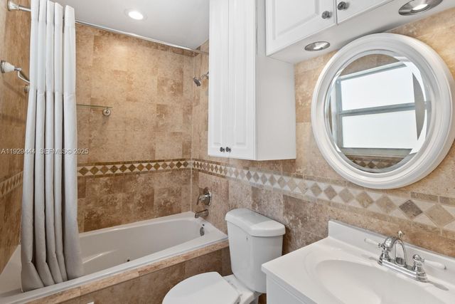 11431 NW 29th St, Sunrise, FL 33323