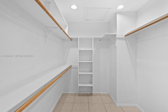 11431 NW 29th St, Sunrise, FL 33323