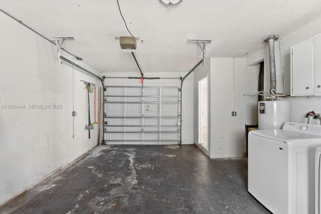 11431 NW 29th St, Sunrise, FL 33323