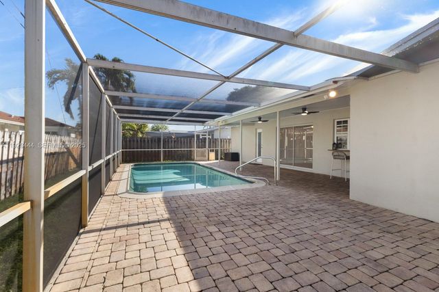 11431 NW 29th St, Sunrise, FL 33323