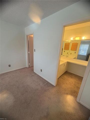 12762 Saint James Pl Apt C, Newport News, VA 23602