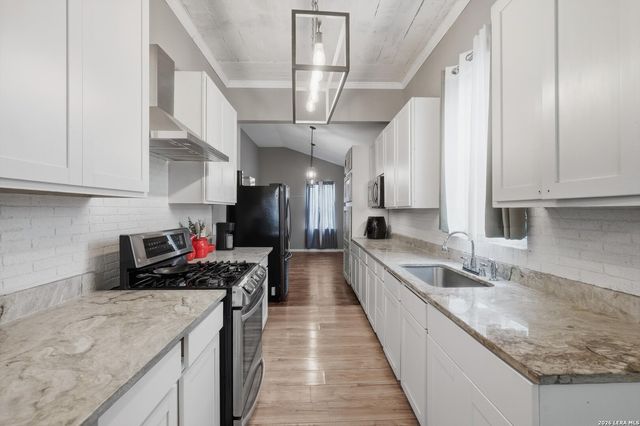 648 Porter, San Antonio, TX 78210