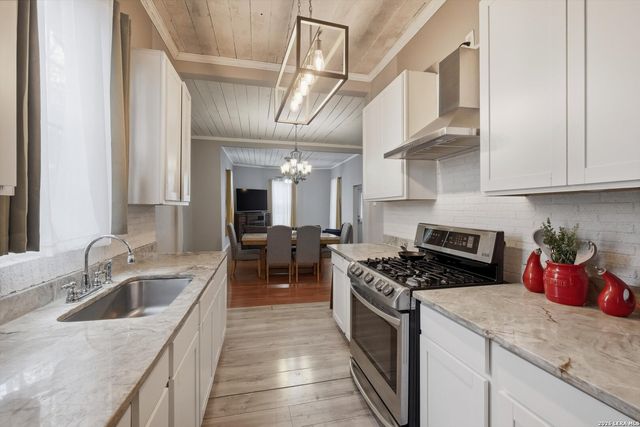 648 Porter, San Antonio, TX 78210