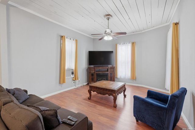 648 Porter, San Antonio, TX 78210