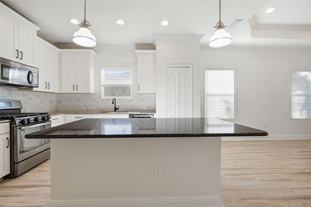 7335 PARKSHORE DRIVE, Apollo Beach, FL 33572